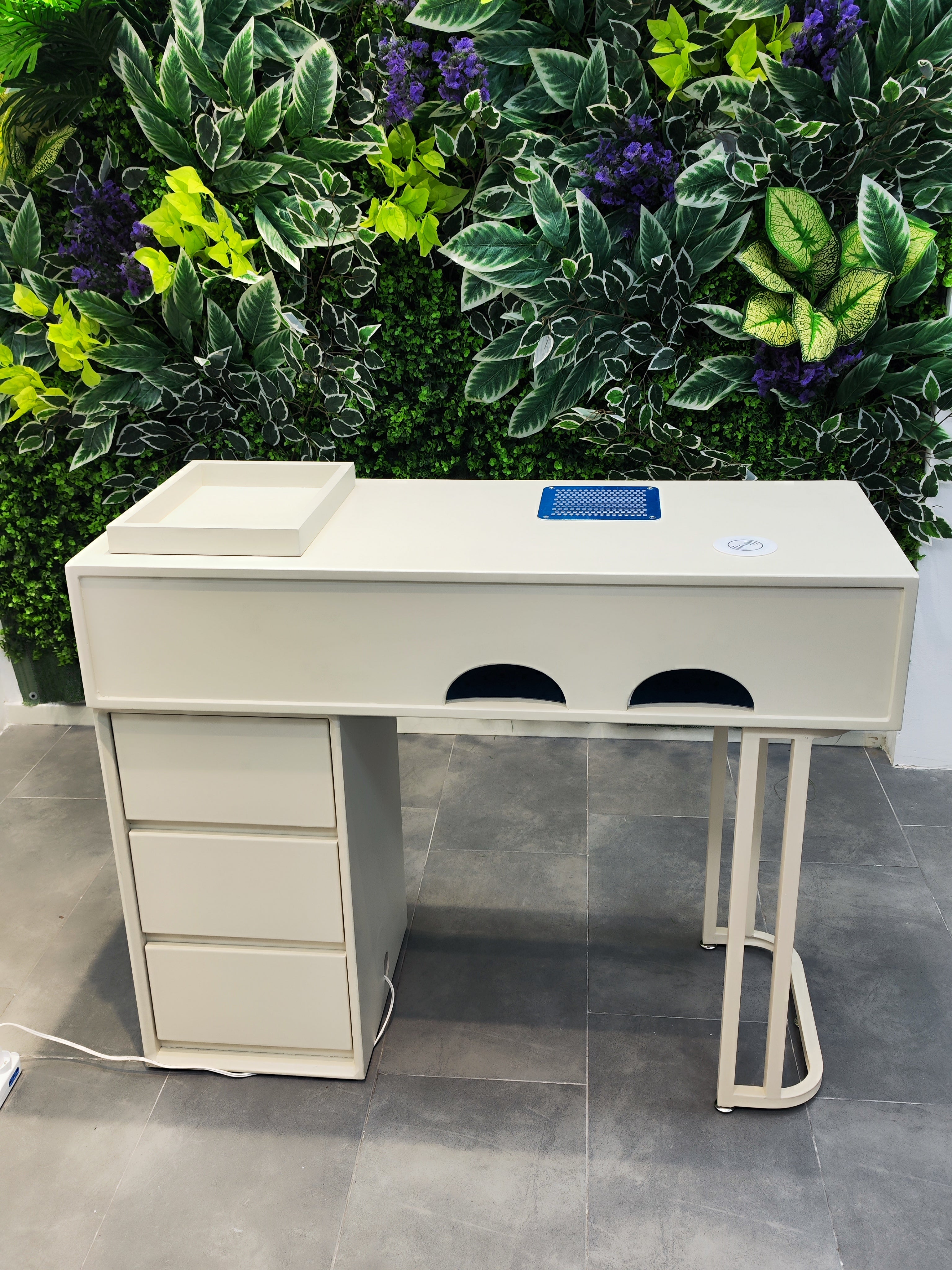 Tavolo da Manicure in Legno Massello Color Crema | Con Aspirapolvere ad Alta Potenza & Lampada a Induzione per Asciugatura | 100*40*78cm | 4 Cassetti + Ripiano Fisso | Perfetto per Professionisti